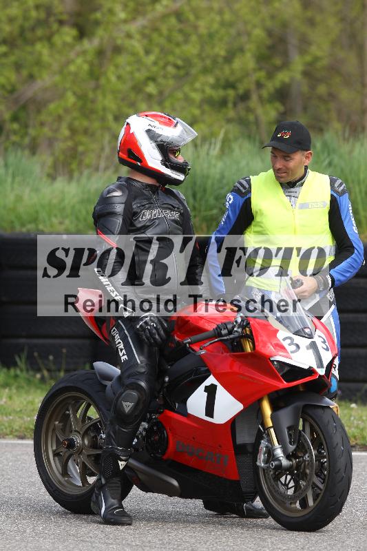 Archiv-2025/10 23.04.2025 Cornu Master School ADR/gruen-vert/313